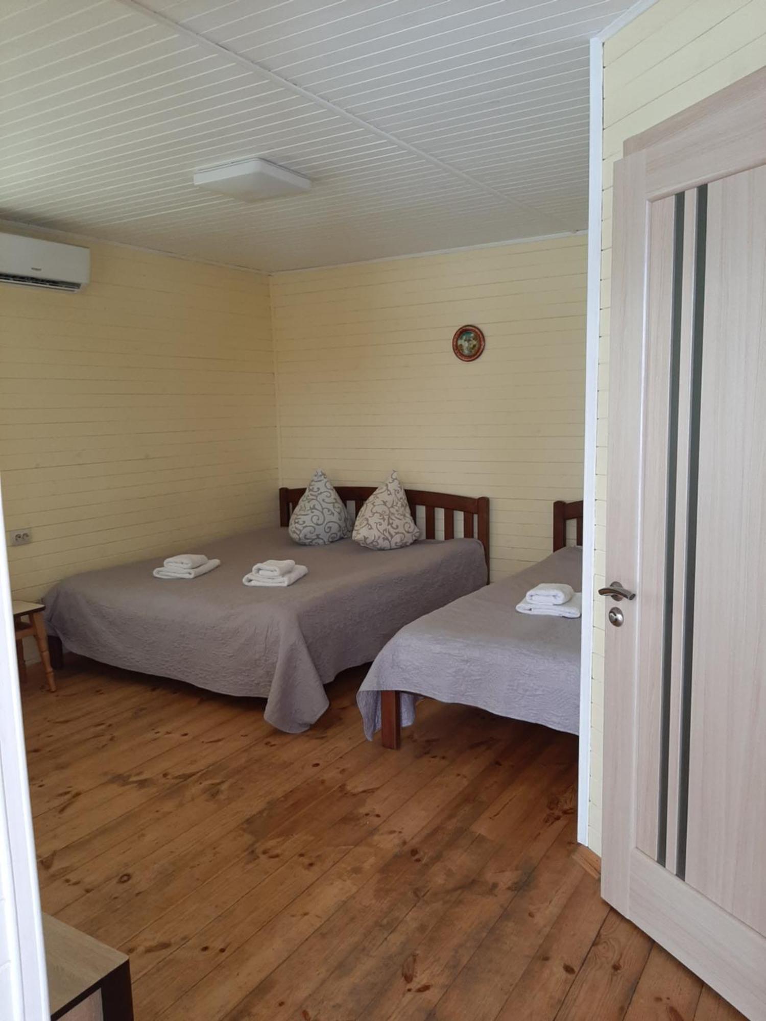 Гостьовий Дім На Герцена Guest Hous On Gertsena Hotel Novhorod-Siverskyi Room photo